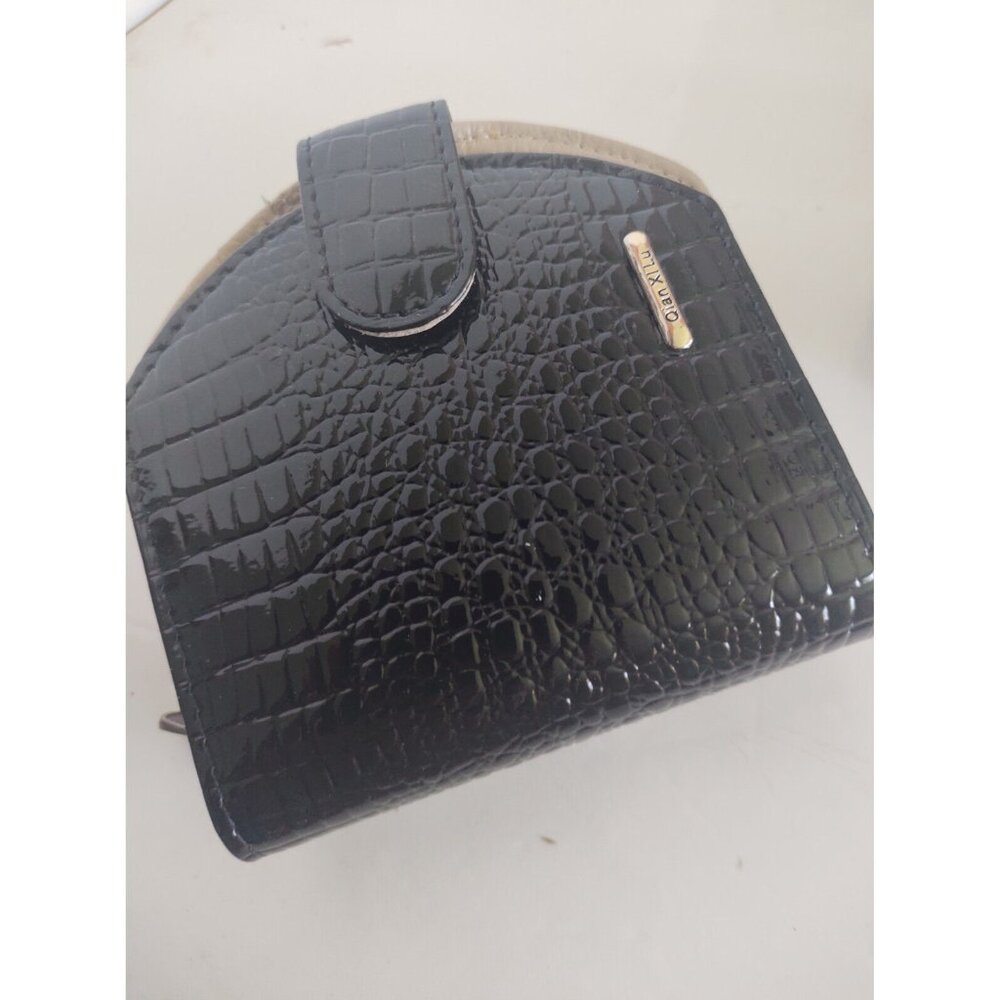 Men or Women's Shiny Leather Folding & Zip Around Wallet Quian XI Lu